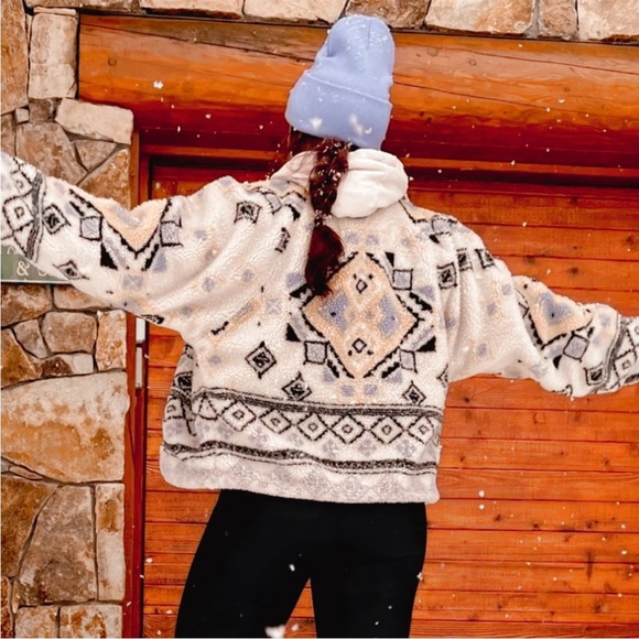 Free People Jackets & Blazers - Free People Movement Hit the Slopes Rocky Ridge Printed Jacket